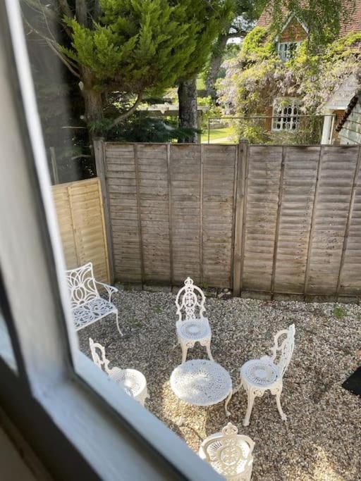 Holly Cottage, 2, Northbrook Park, Farnham-Up To 6 Adults Exteriér fotografie