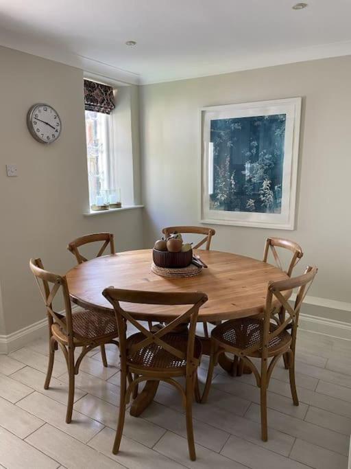 Holly Cottage, 2, Northbrook Park, Farnham-Up To 6 Adults Exteriér fotografie