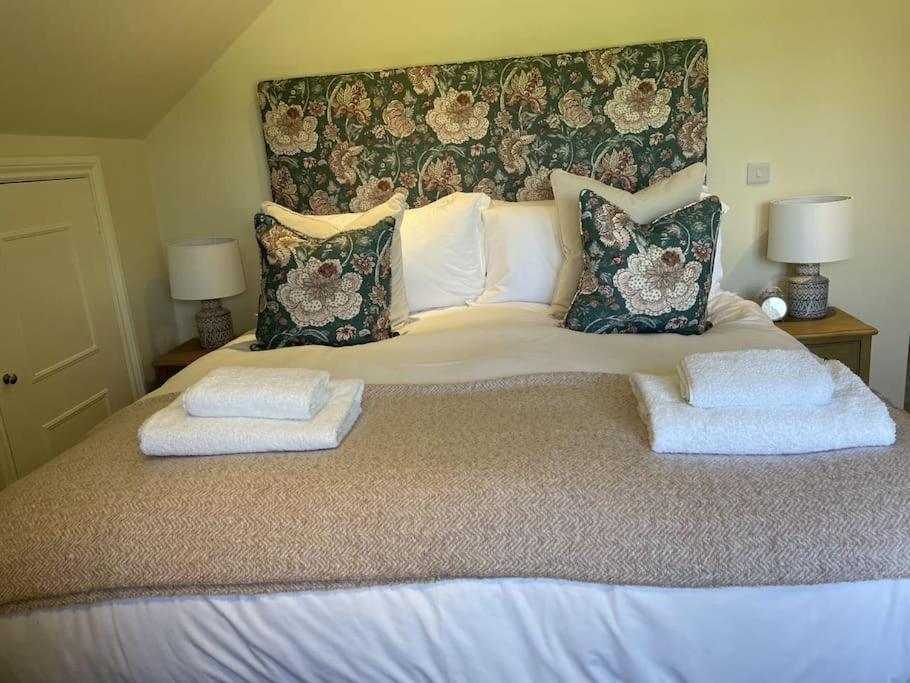Holly Cottage, 2, Northbrook Park, Farnham-Up To 6 Adults Exteriér fotografie